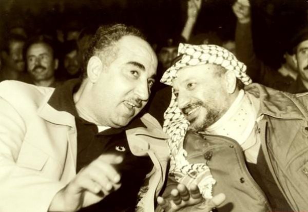 هنية يعزي بوفاة زوجة المناضل الكبير أبو إياد خلف