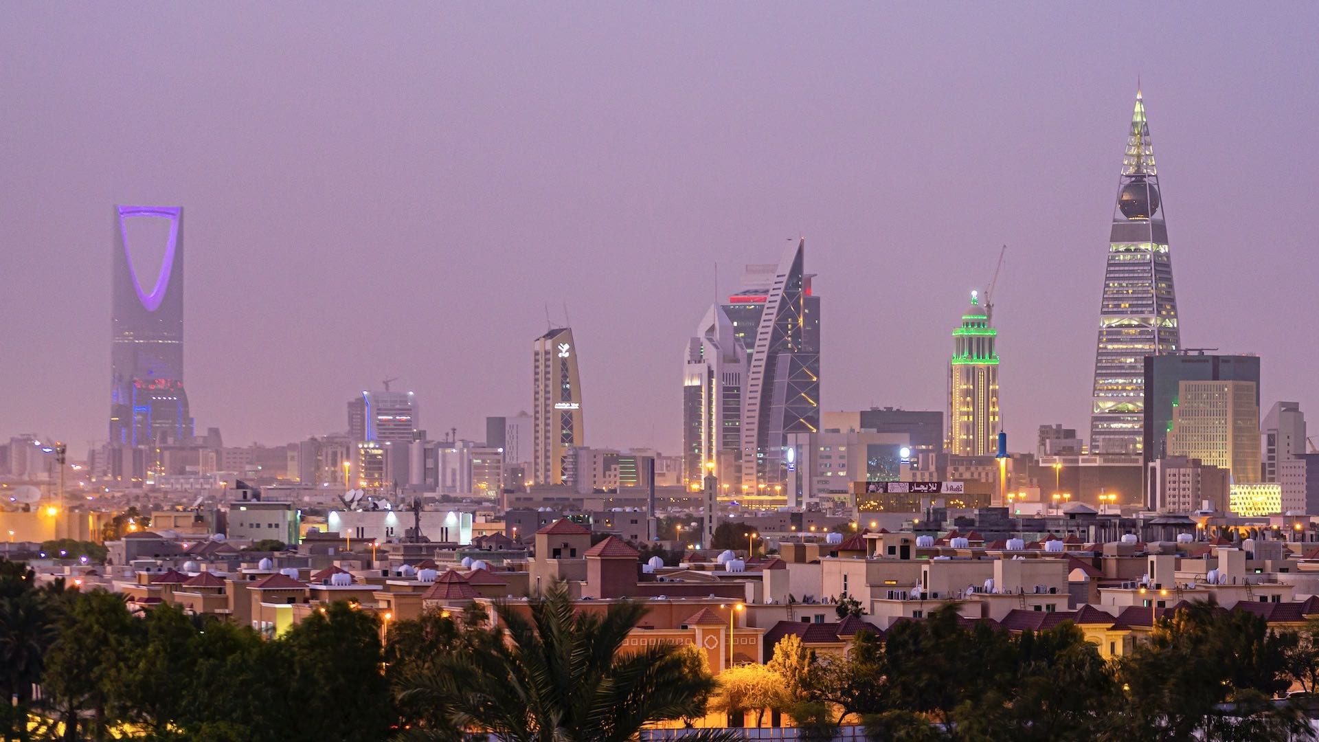 السعودية: السجن 15 عاماً والتغريم لمن يسهّل دخول مخالفي نظام الحدود