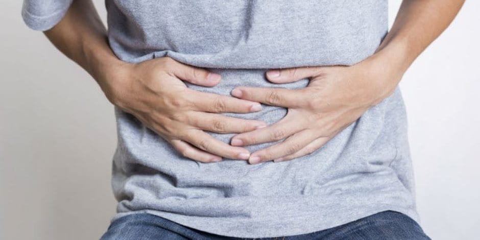 قائمة بعلامات تدل على أن انتفاخ البطن غير طبيعي.. إليك حلول للتخلص منه