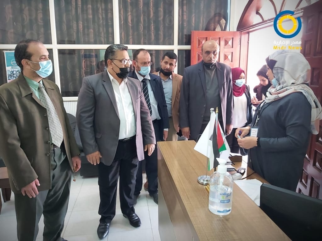 قائمة كفاءة تقدم أوراق ترشحها للجنة الانتخابات المركزية بغزة
