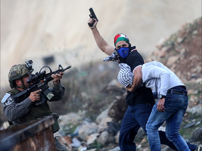 قوة إسرائيلية خاصة (مستعربون) يعتقلون 3 شبان من القدس
