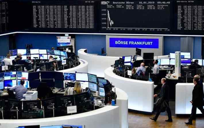 أسهم أوروبا تصعد للقمة بفضل أرباح الشركات وصعود المعادن