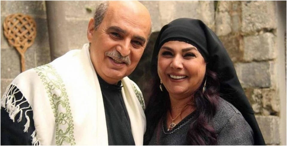 أم عصام تشن هجومًا لاذعًا على باب الحارة