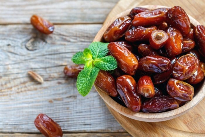 فوائد التمر الصحية في رمضان...دواء وإعجاز