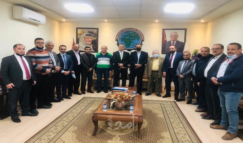 جمعية رجال الأعمال وباديكو تناقشان أسباب الإنهيار الاقتصادي