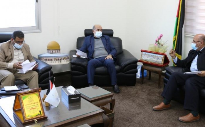 نقابة الموظفين بغزة تطالب بدفعة مالية قبل عيد الفطر