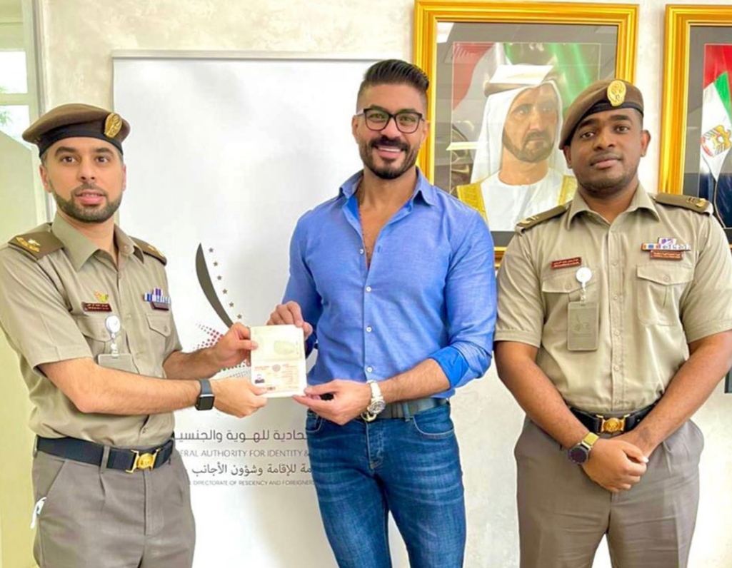 الفنان المصري خالد سليم ينال الإقامة الذهبية في الإمارات
