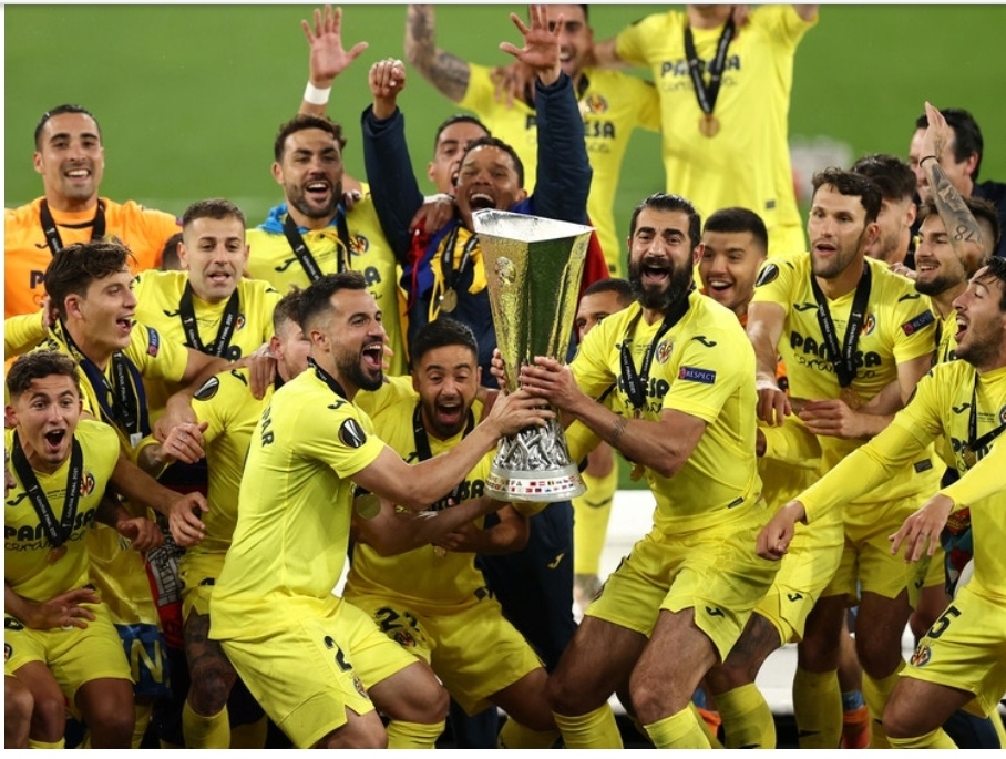 فياريال يتوج بالدوري الأوروبي على حساب اليونايتد