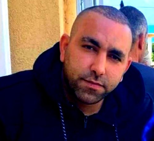 الآلاف في اللد يشيعون جثمان الشهيد الشاب موسى حسونة