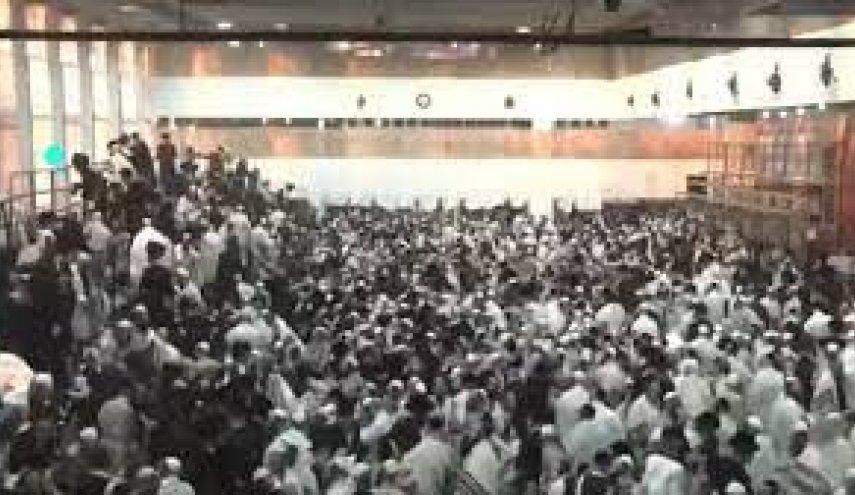 قتيلان إسرائيليان و 132إصابة بانهيار مدرج بكنيس يهودي