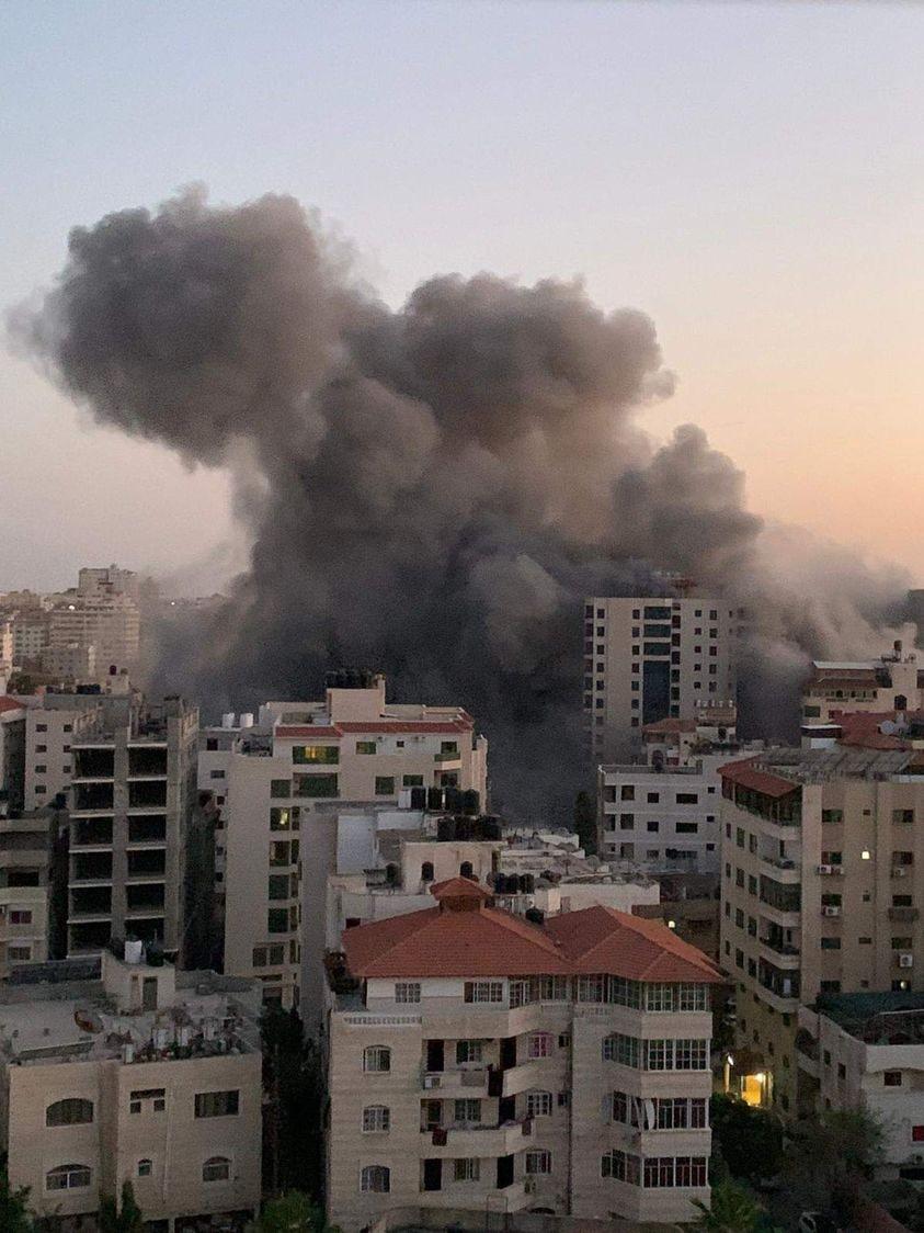 طيار إسرائيلي يكشف تفاصيل عن سبب قصف الأبراج بالعدوان على غزة