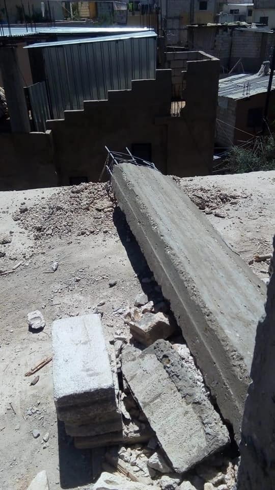 الأمن اللبناني يوقف لاجئ فلسطيني لبنائه سكناً فوق منزل عائلته