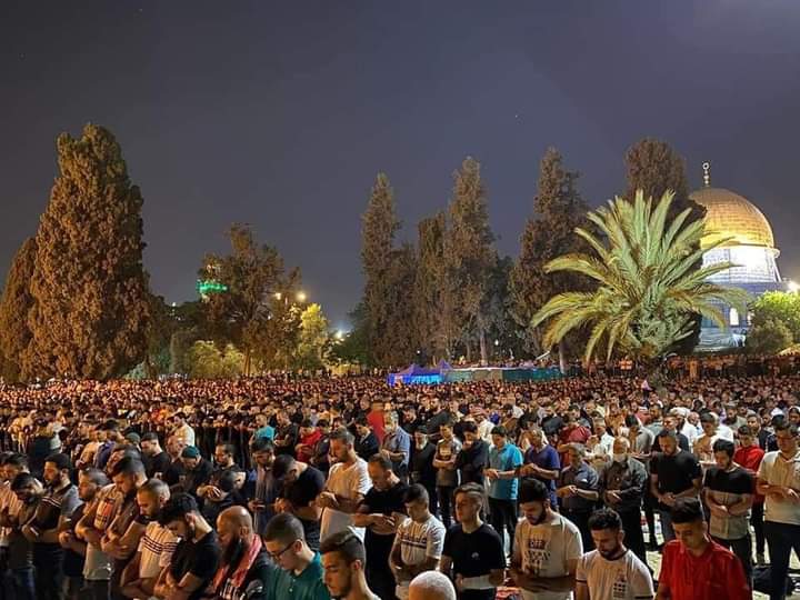 200 ألف مصل يحيون ليلة القدر في الأقصى رغم قيود الاحتلال وعراقيله