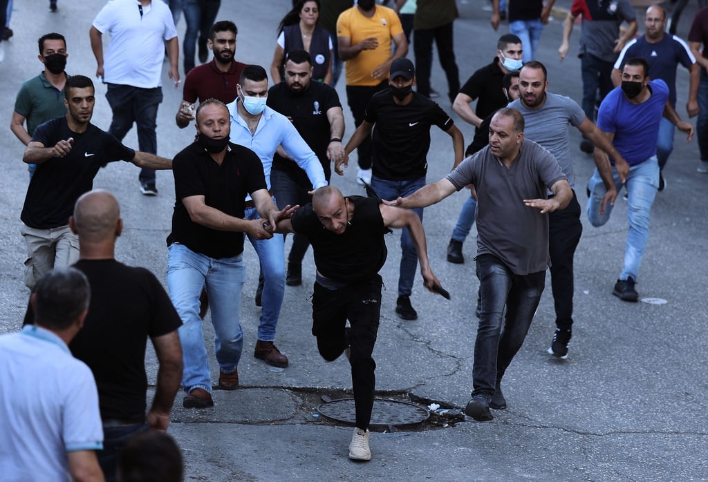 الاتحاد الأوروبي يعرب عن استيائه إزاء قمع السلطة للمتظاهرين في رام الله