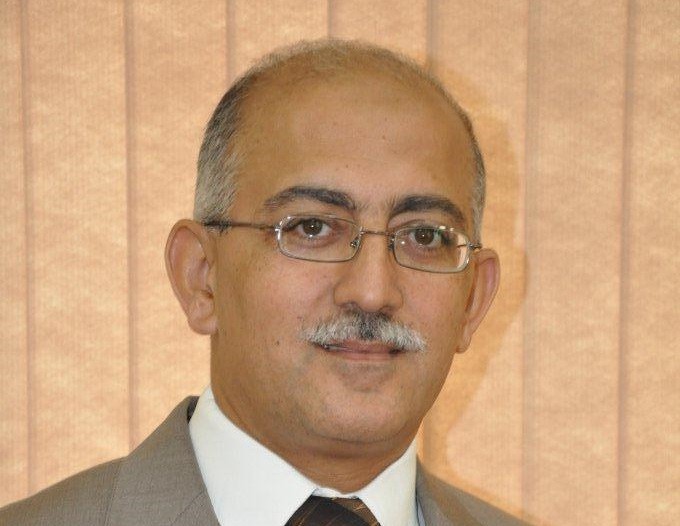 السراج يوضح لمصدر مستجدات إعمار البنى التحتية والمنطقة الشاطئية بغزة