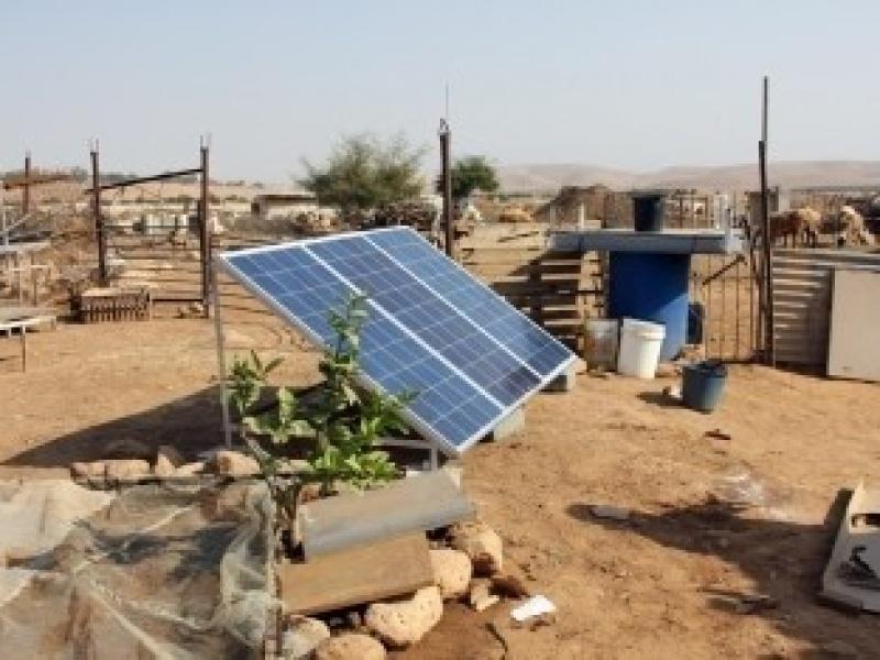 ملحم يكشف استيلاء الاحتلال على عدد من وحدات الطاقة البديلة في منطقة الأغوار