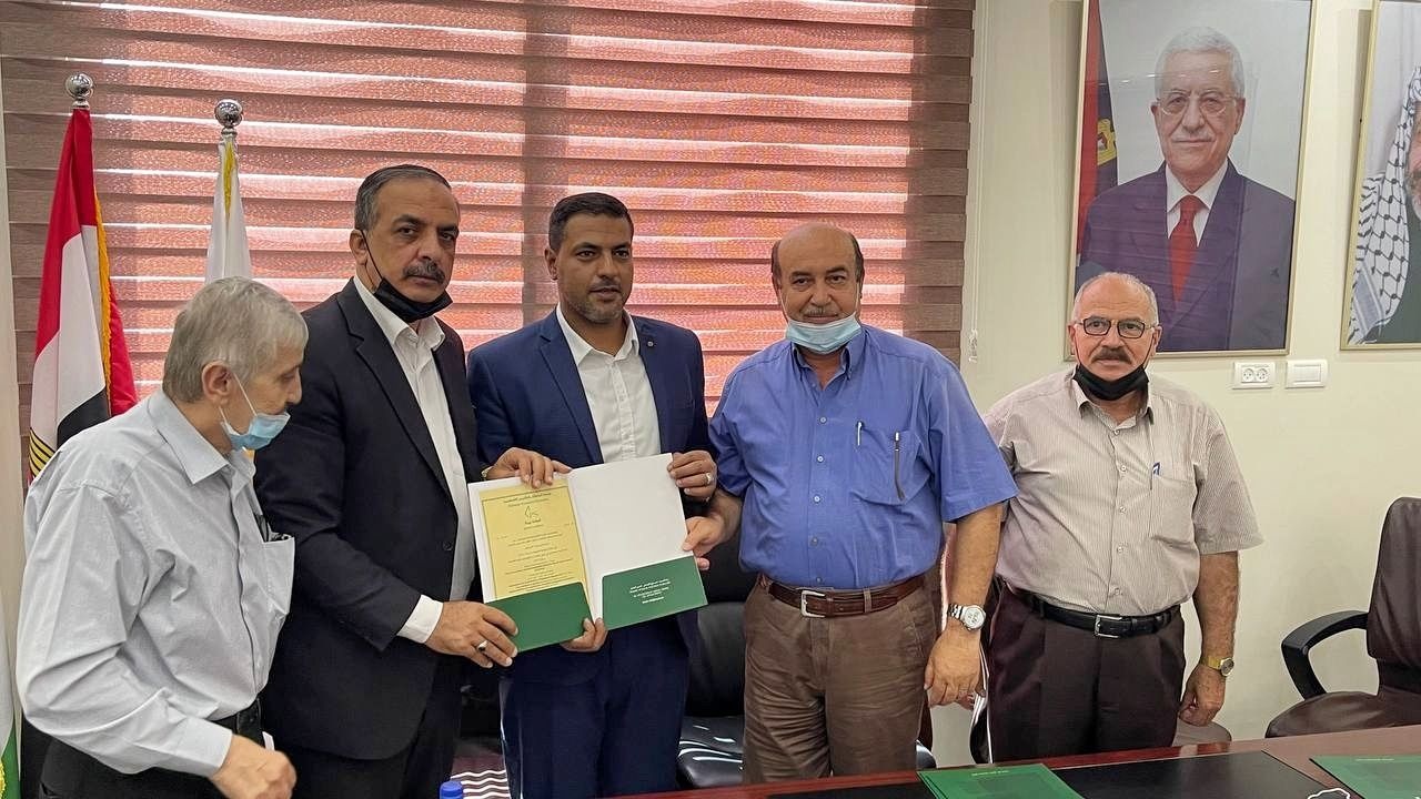 المواصفات الفلسطينية تمنح شهادة جودة لعدد من الشركات المحلية بغزة والضفة