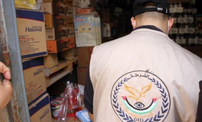 تجار مخالفين