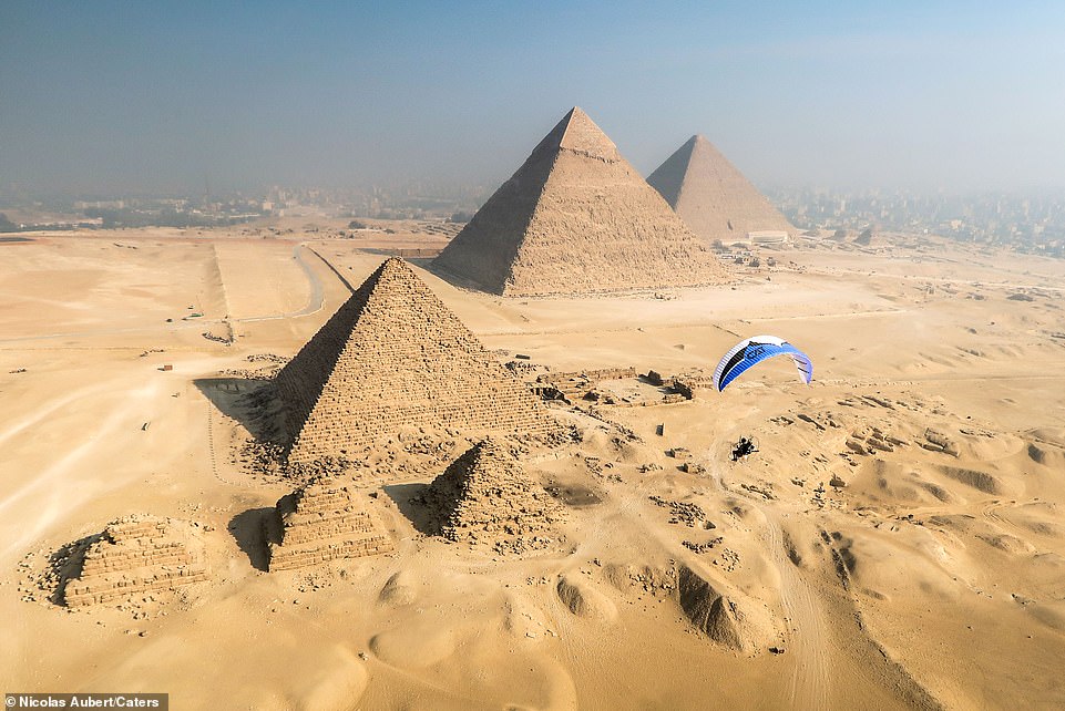 تفاصيل حول اكتشاف "أبو هول" جديد بهضبة الأهرام المصرية