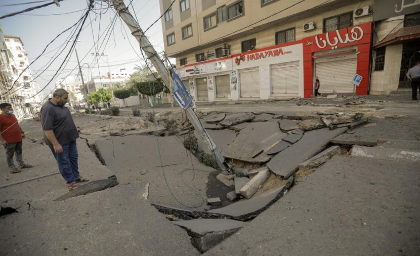 بلدية غزة: هبوط كبير حدث في شارع بغداد نتيجة التأخر في عملية إعادة الاعمار