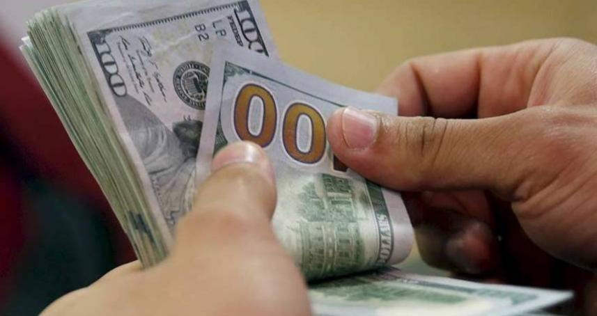 هل سيؤثر قرار الاحتلال تسهيل عودة السياح الأجانب على سعر الدولار ؟