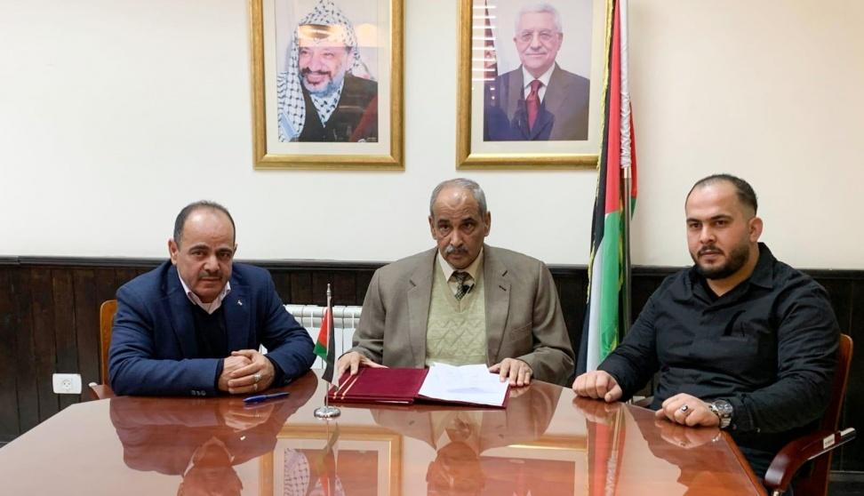 وزير الأشغال يوقّع اتفاقيتين لمباشرة العمل في مشروعين بجنين ونابلس