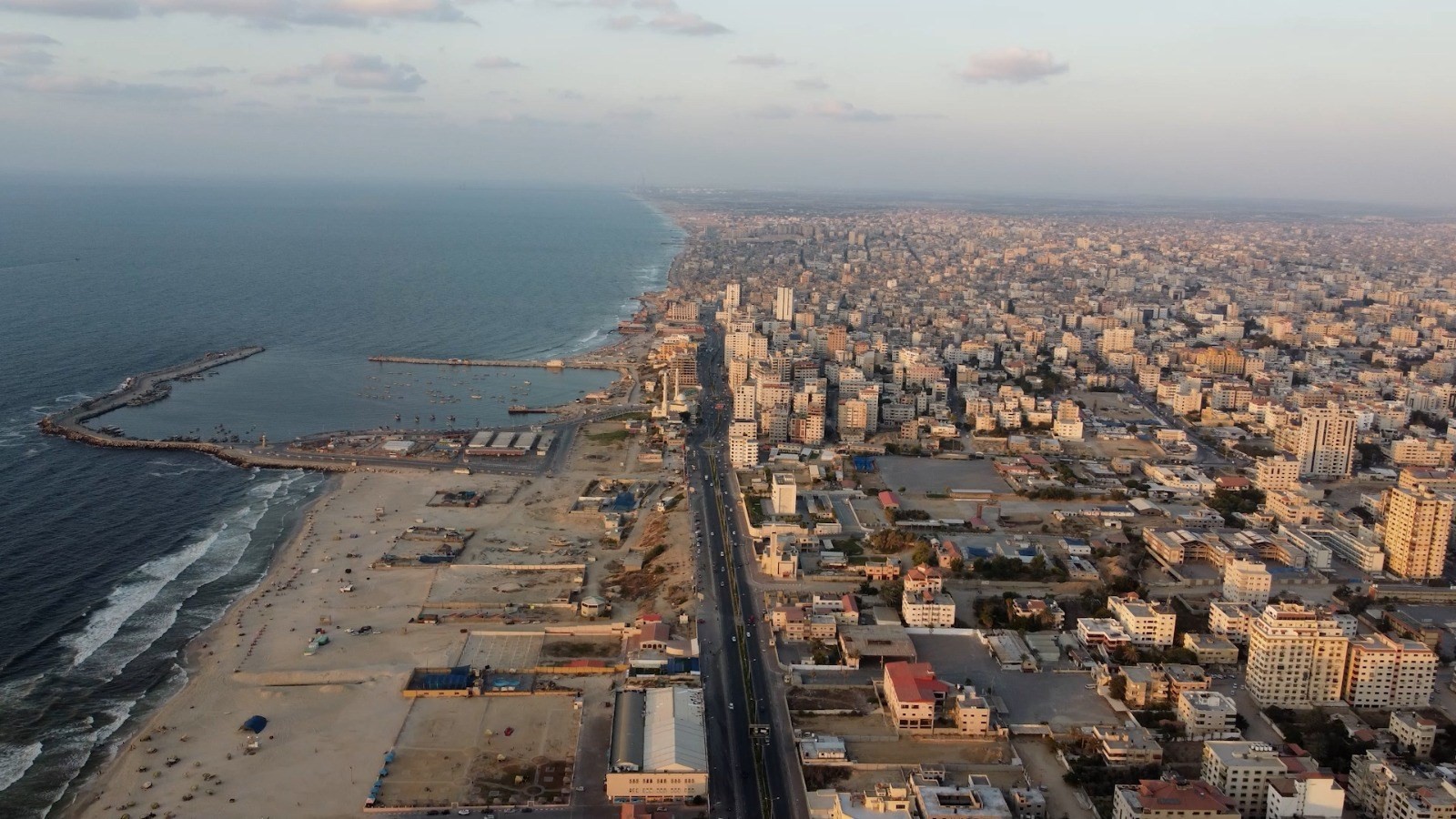 إحصائية عدد سكان قطاع غزة حتى نهاية عام 2021