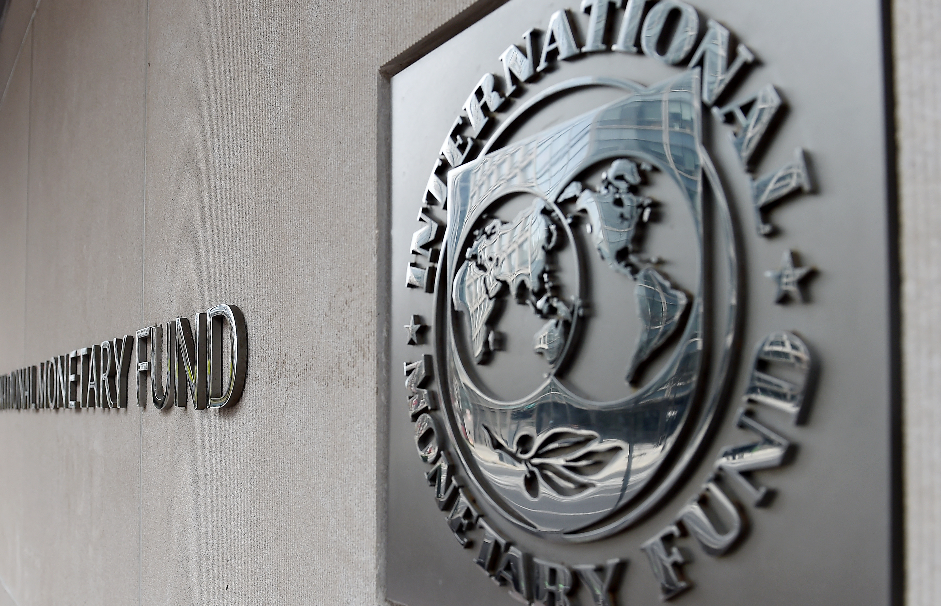 صندوق النقد يخفض توقعاته للنمو العالمي إلى 4.4%
