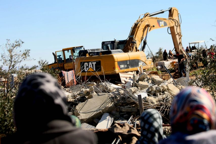 القدس: الاحتلال يهدم بناية سكنية في حي واد قدوم ببلدة سلوان