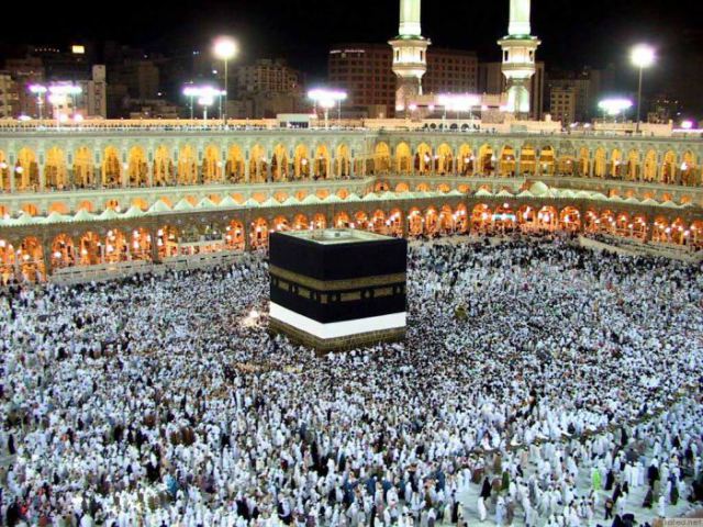 "الأوقاف" بغزة تكشف بالأرقام تفاصيل تسعيرة العمرة لهذا الموسم