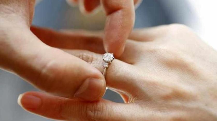 بالصدفة.. بريطانية تكتشف أنّها مطلقة منذ 12 عاماً