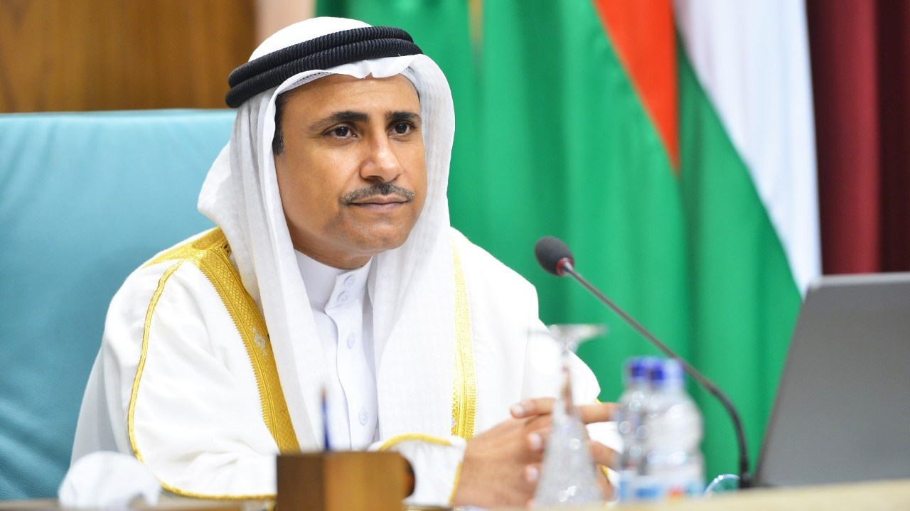 البرلمان العربي يُطالب بالتضامن الاقتصادي بين الدول العربية