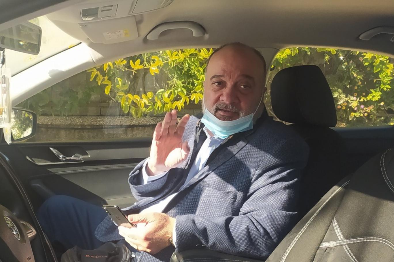 حشد تُطالب السلطة بالتراجع عن قرار سحب جواز ناصر القدوة الدبلوماسي