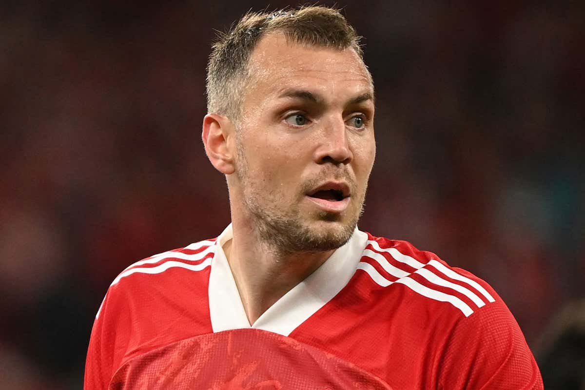 قائد منتخب روسيا يردّ على زميله الأوكراني ويعلّق على الحرب