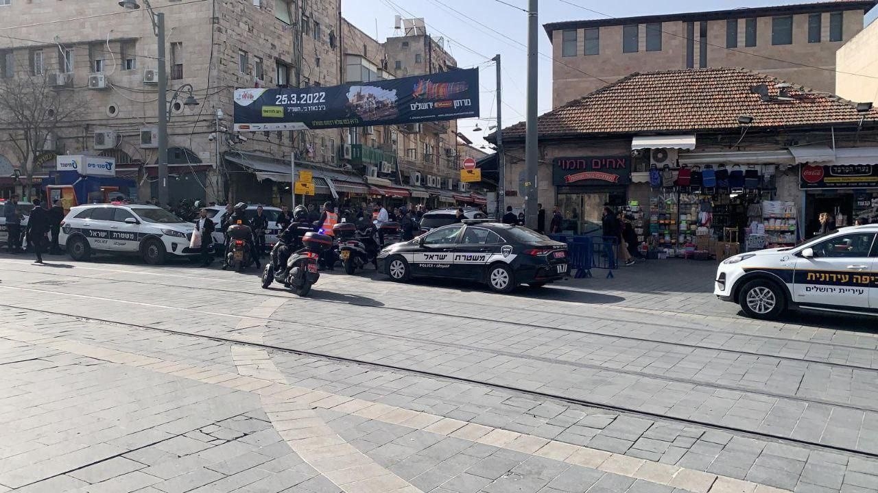 جيش الاحتلال يعتقل فلسطينيين اثنين بعد إصابتهما غرب القدس