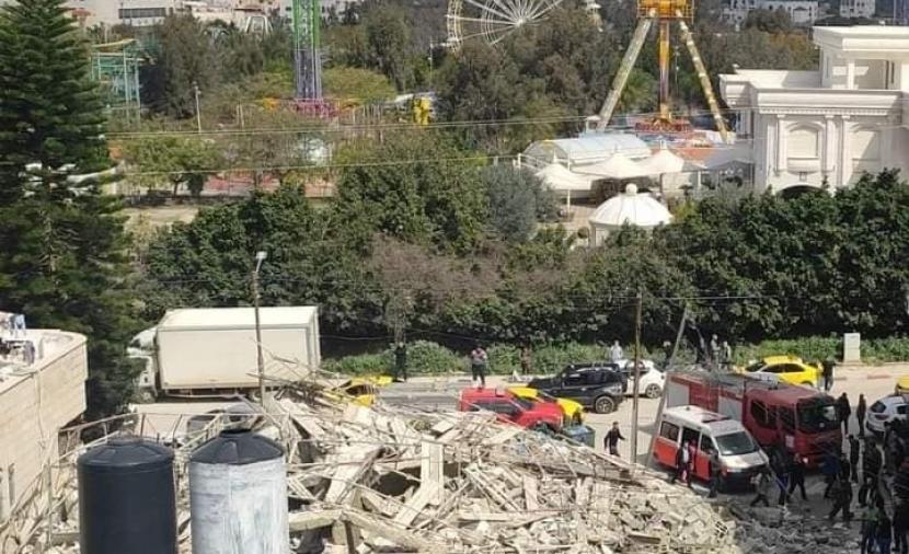 جهاز الدفاع المدني يوضح تفاصيل انهيار المبنى السكني في طولكرم