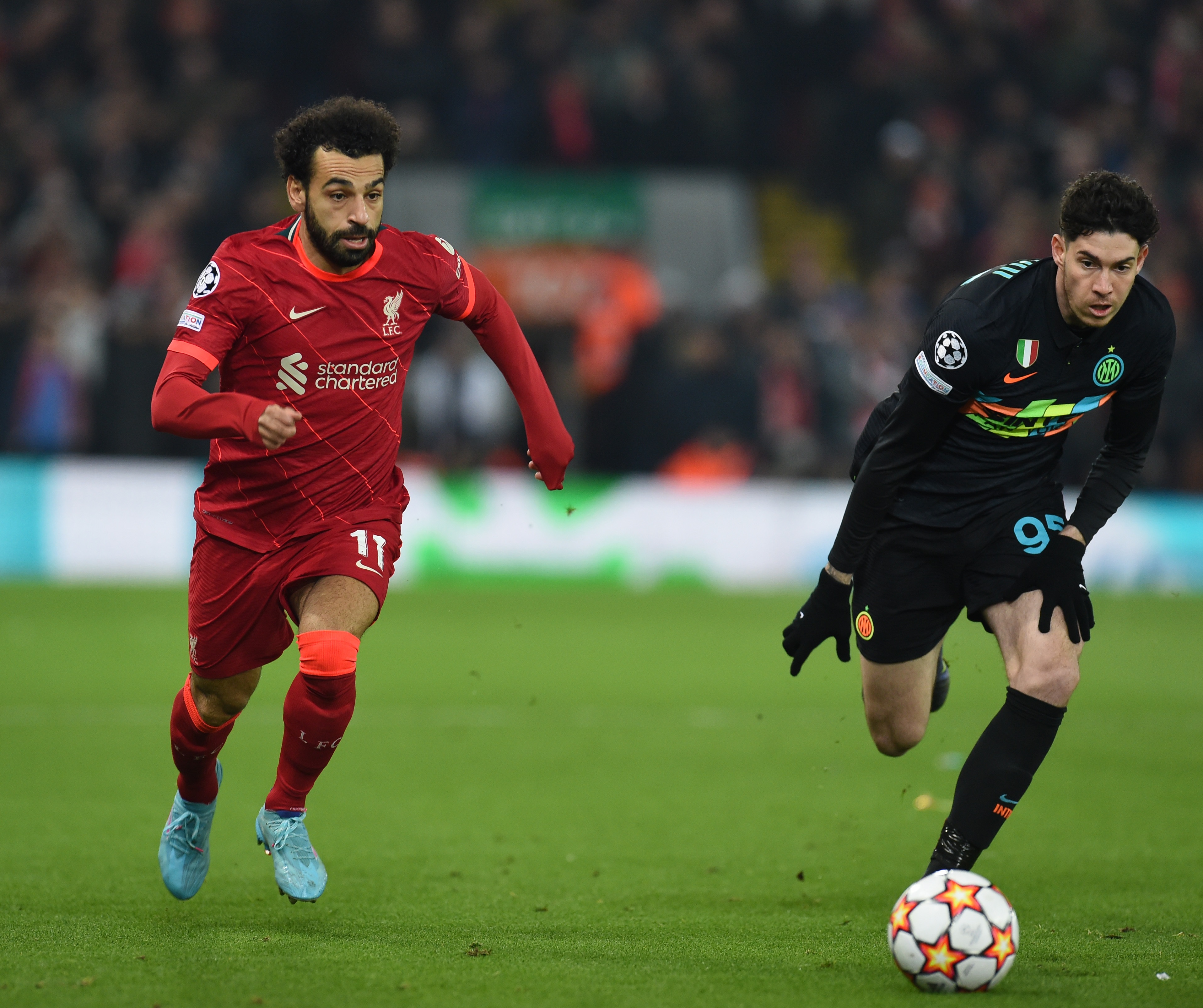 دوري أبطال أوروبا: بايرن ميونخ وليفربول إلى الدور ربع النهائي