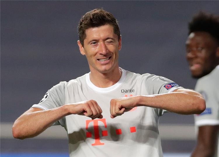 ليفاندوفسكي بين الرغبة بالرحيل لبرشلونة ورفض البايرن التخلي عنه