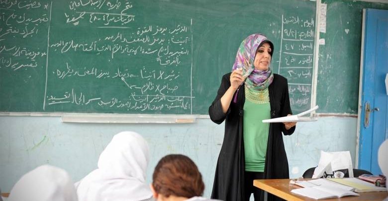 الوظائف التعليمية في غزة.. آلاف المتسابقين والفائزين 1.5%