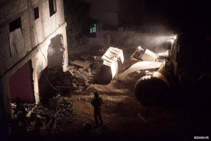 الاحتلال يشرع بهدم منزل أحد منفذي عملية حومش غرب جنين
