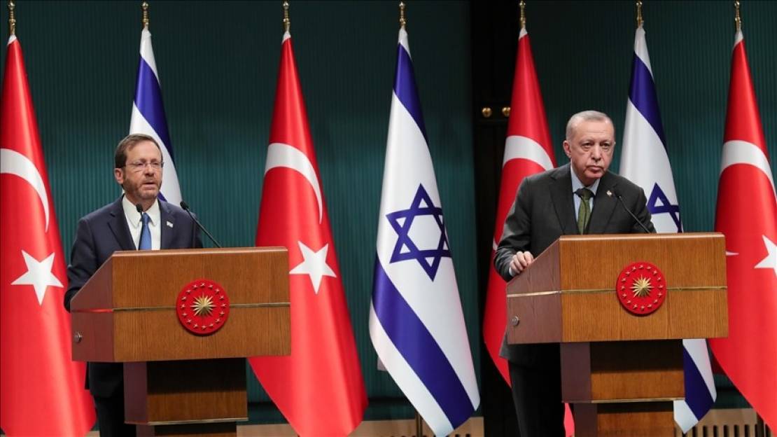 لقاء إردوغان هرتسوغ: العمل ضد نشطاء حماس بتركيا مقابل الغاز