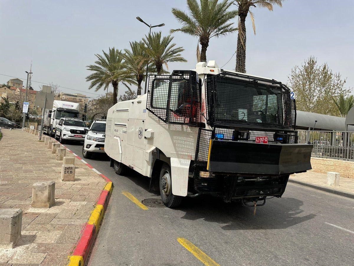 في الجمعة الأولى من رمضان: الاحتلال يدفع بتعزيزات أمنية كبيرة إلى باب العامود
