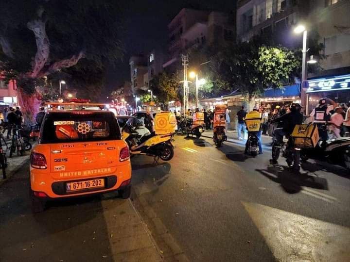 منفذ عملية تل أبيب لا يزال يتجول في شوارعها