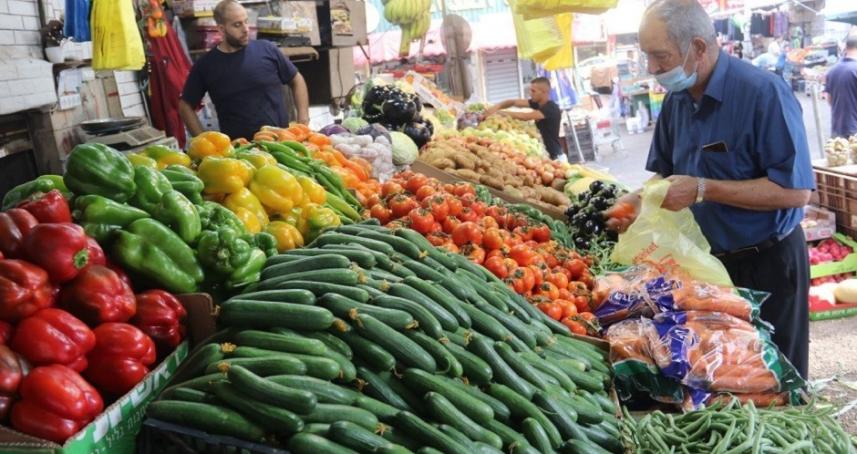 القائمة المحدثة لأسعار الخضار واللحوم في أسواق غزة اليوم الاثنين