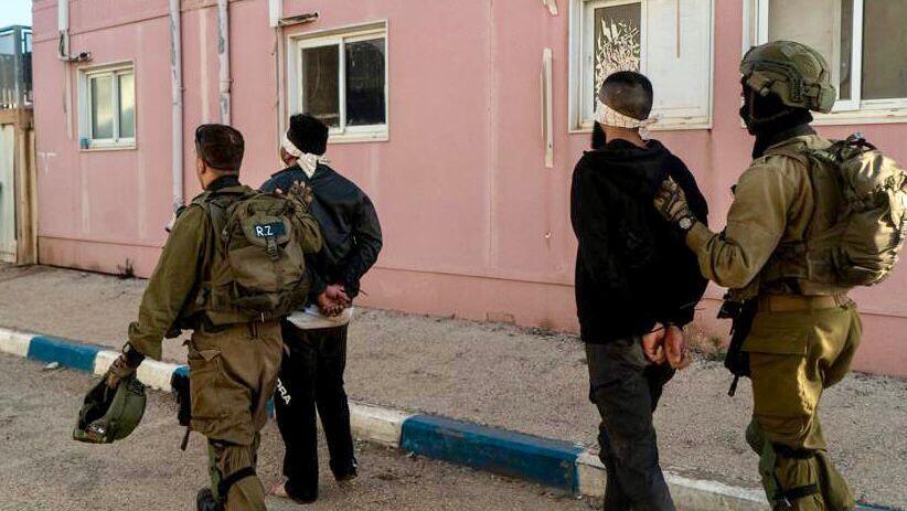 بالأسماء: الاحتلال يشن حملة اعتقالات واسعة في الضفة الغربية