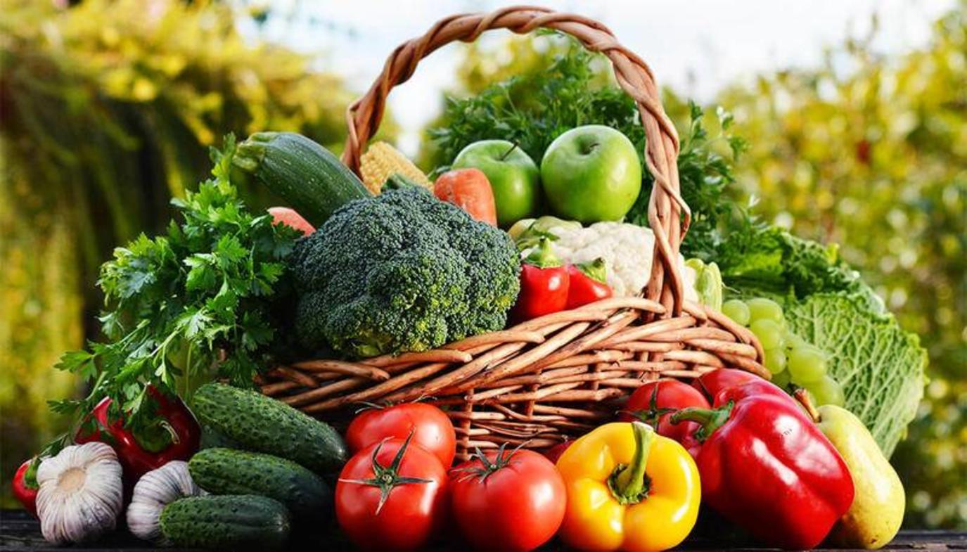 أدخليها ضمن نظامك الغذائي.. أطعمة تخلصك من الإمساك في رمضان