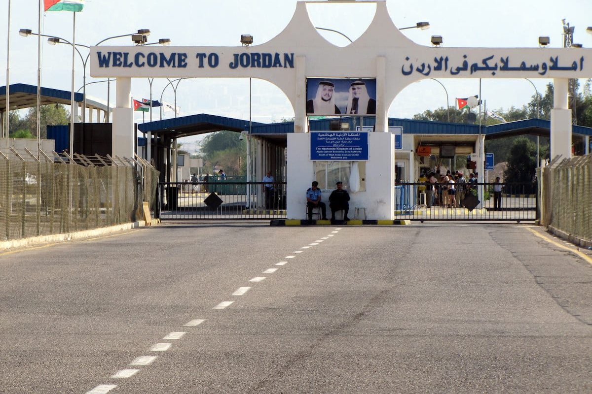 أسباب أزمة التنقل على جسر الملك حسين الحدودي مع الأردن