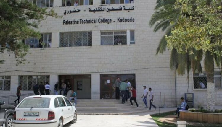 مصابون بالاختناق في اعتداء الاحتلال على جامعة خضوري