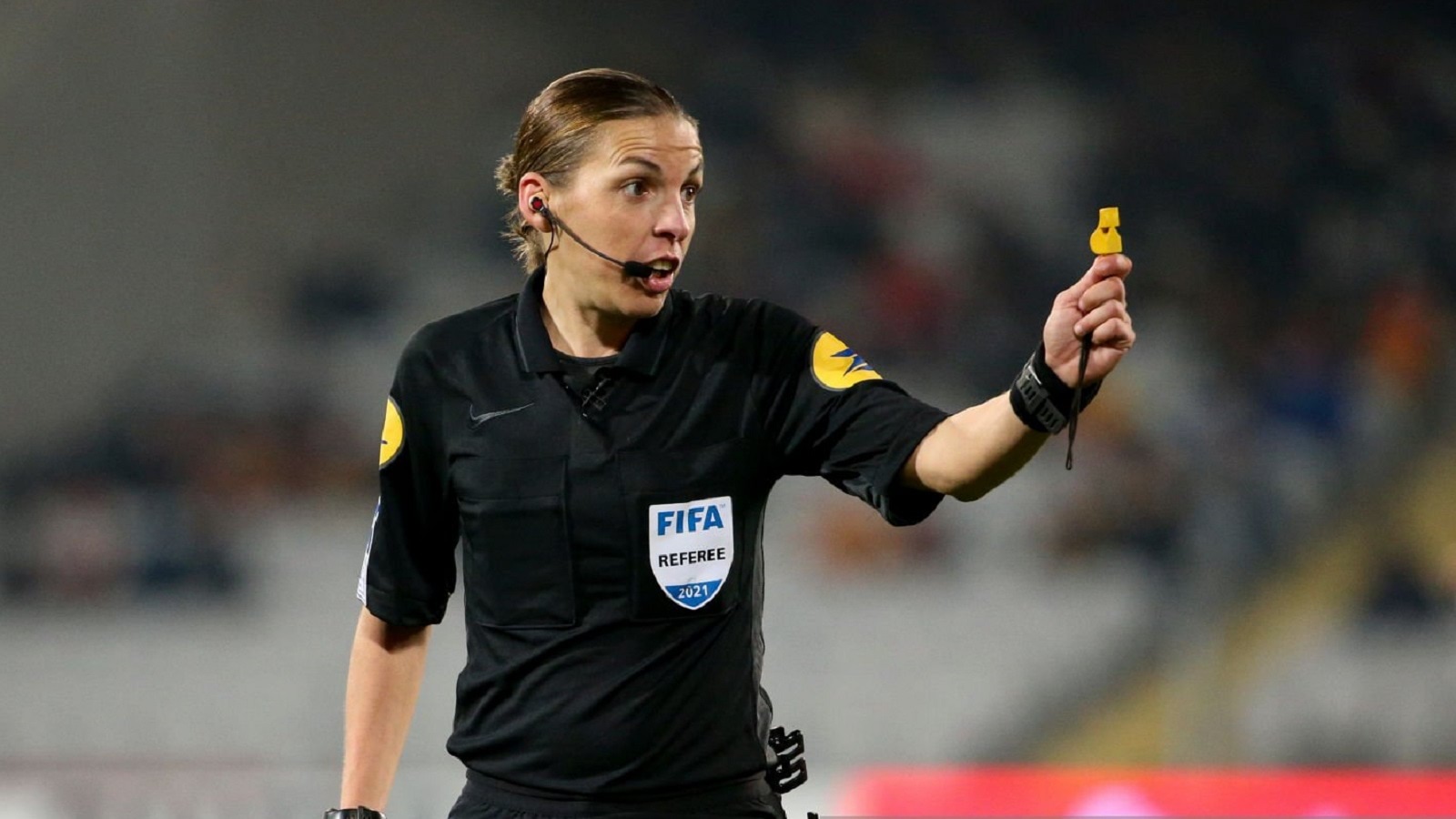 ستيفاني فرابار.. أول امرأة تدير نهائي كأس فرنسا