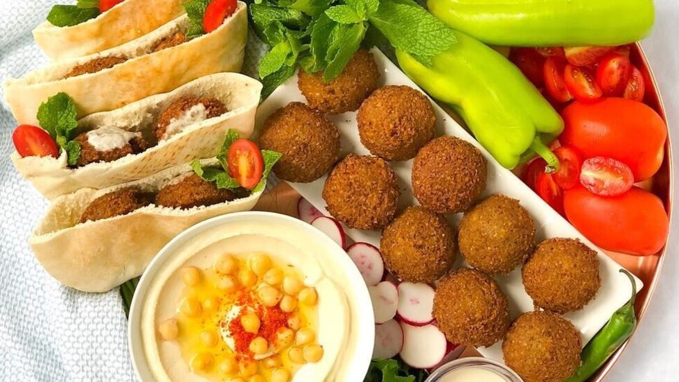 تعدّت 16 ألف جنيه.. فاتورة سحور تثير ضجة في مصر وصاحبها يكشف السبب